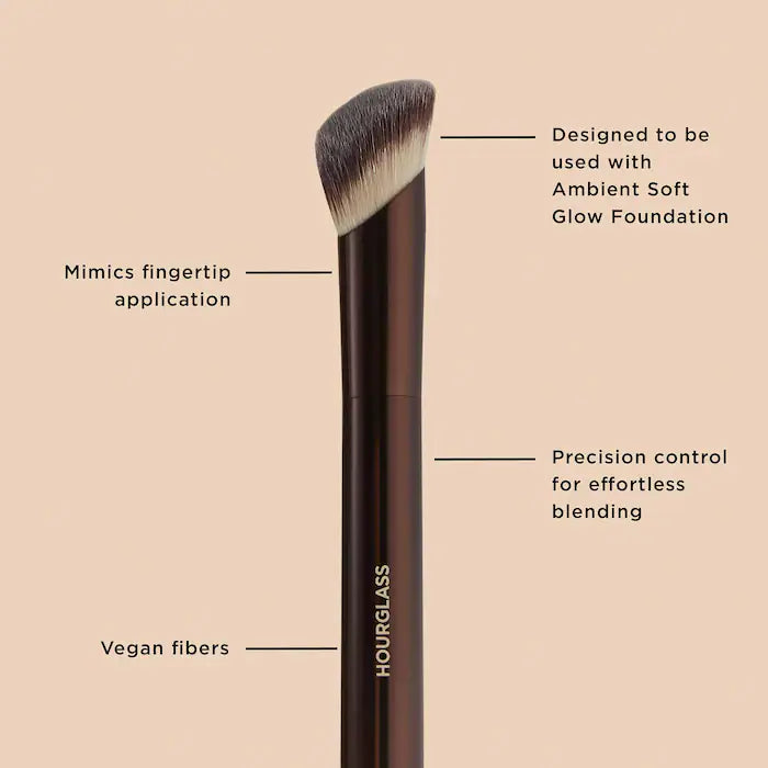 Hourglass
Ambient Soft Glow Foundation Brush
