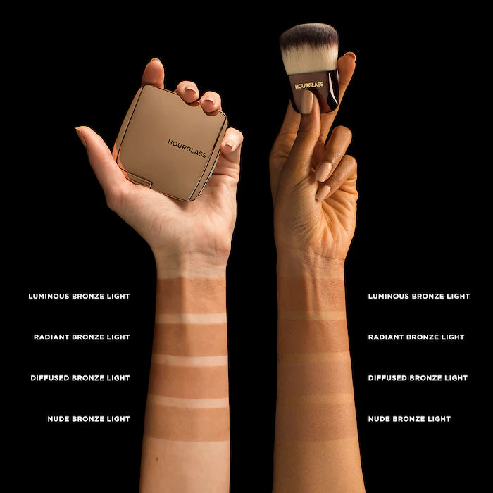 Hourglass 
Ambient® Lighting Bronzer