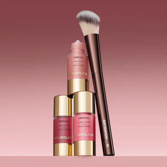 Hourglass 
No. 15 Blush Brush