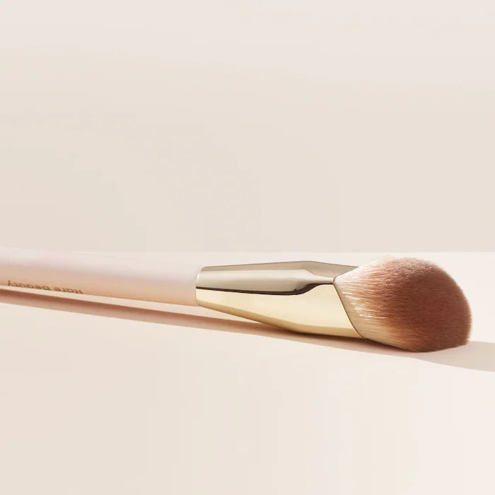 Rare Beauty -Liquid Touch Foundation Brush (PRE-ORDEN)